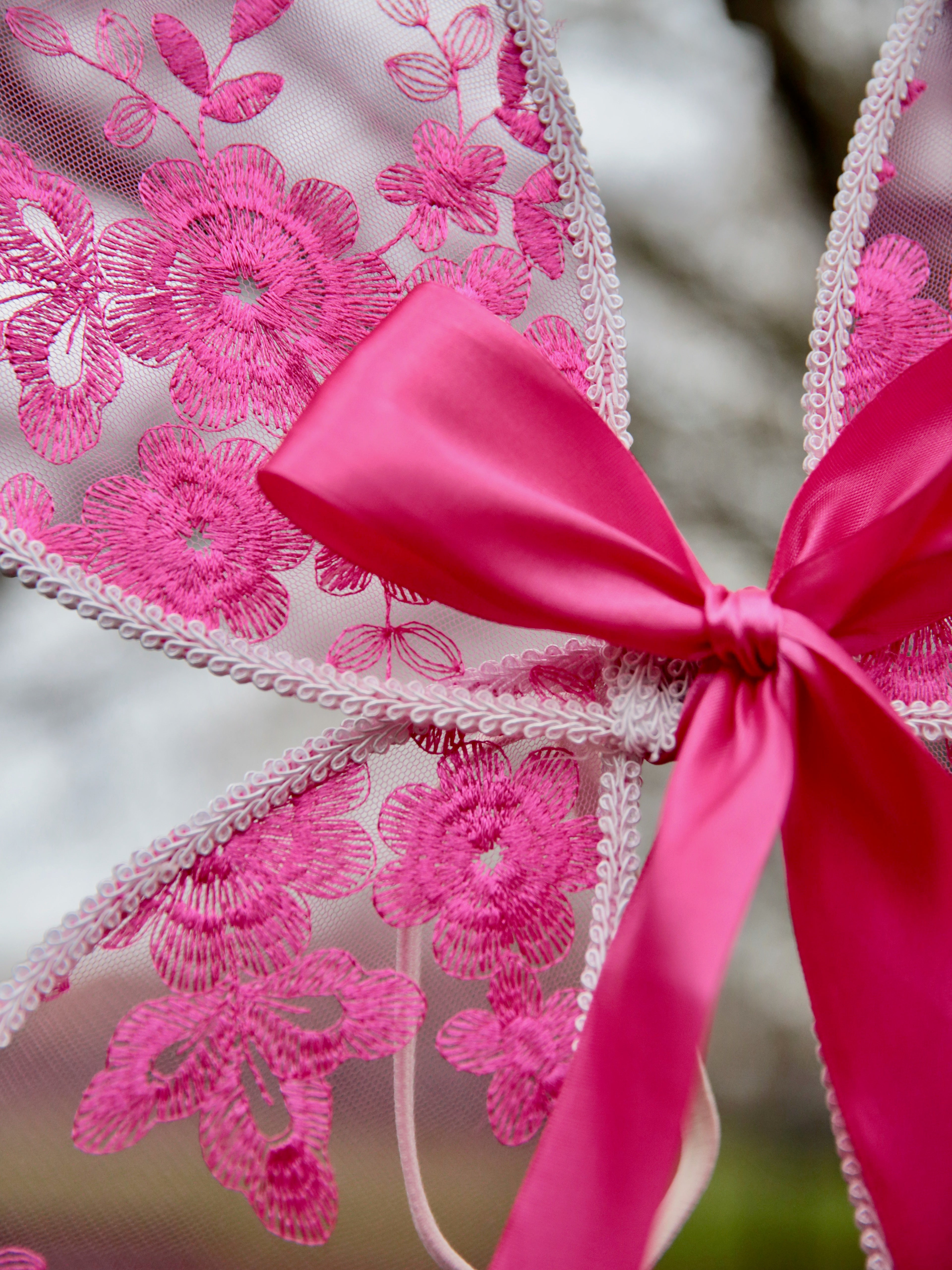 Fairy Wings. Handcrafted Fuchsia Pink embroidered butterfly wings for Children. With optional free satin bow. Flower girls, fairy party.