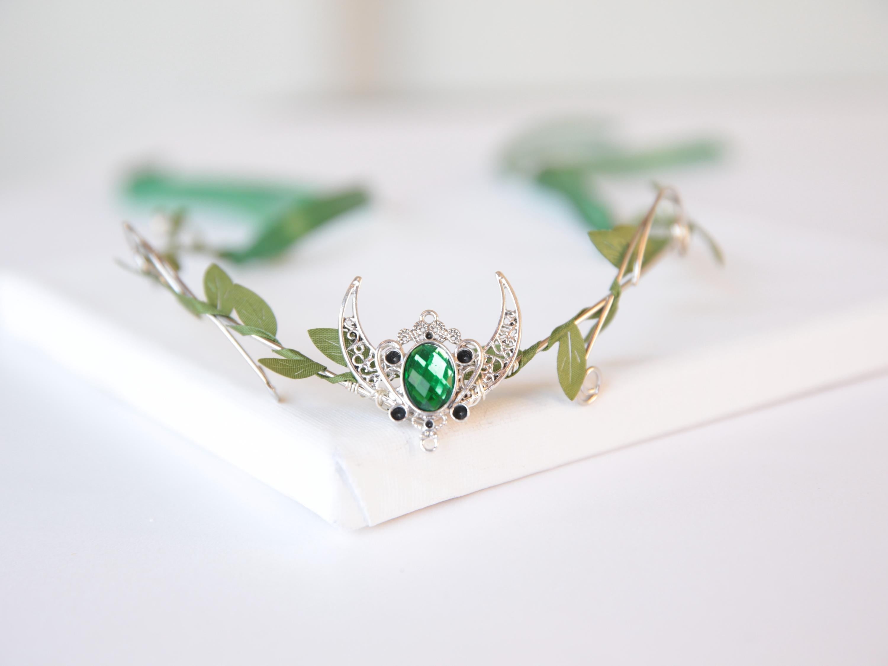 Silver Minimalist Tiara with Crescent Moon & Glass Emerald – Magical Faerie Crown for Imaginative Play, Woodland Gatherings