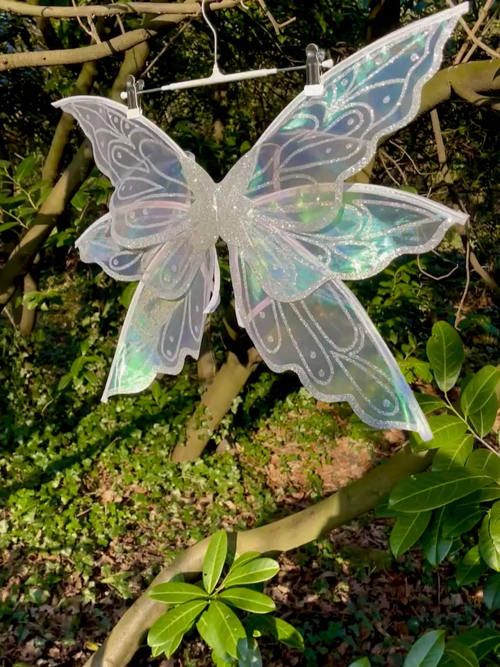 White Fairy wings. White wings with silver trim. White fairy wings for fairy dress-up, cosplay, fairy costumes. Renaissance Festival