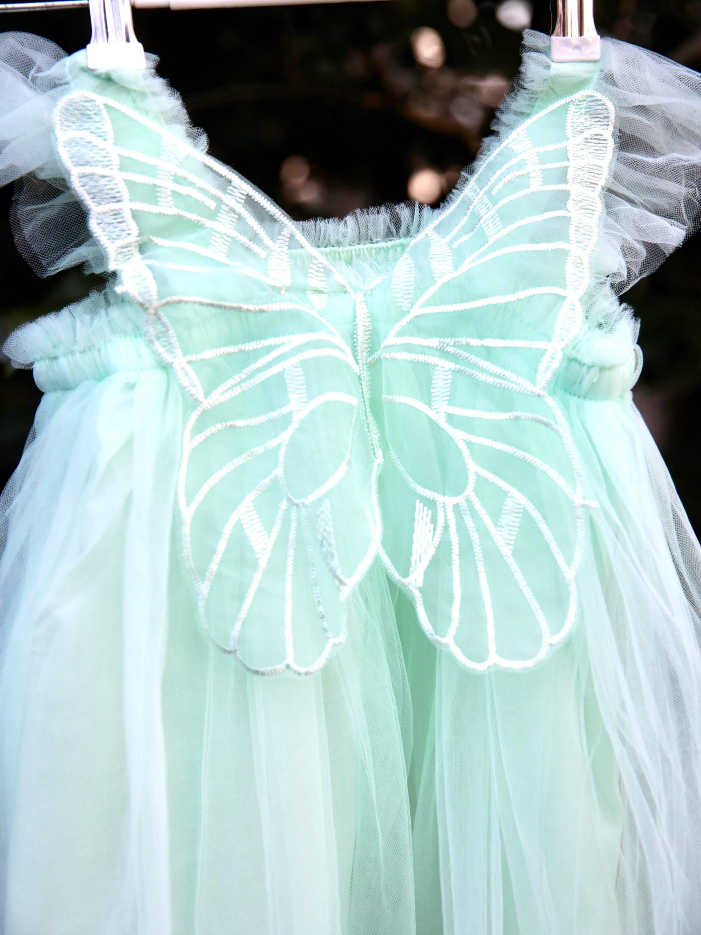 Girls Fairy Wings dress  in Mint Green Tulle. Butterfly wings on the back, party dress, flower girl dress. Birthday photoshoot. Wild Daisy